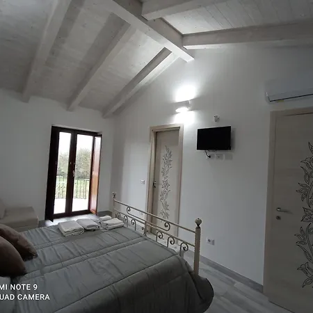 Lux Vera Bed & Breakfast *